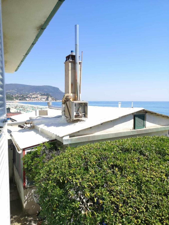 Appartamento Giardino sul Mare Numana Esterno foto