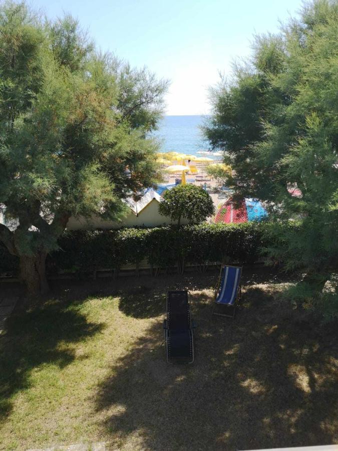 Appartamento Giardino sul Mare Numana Esterno foto